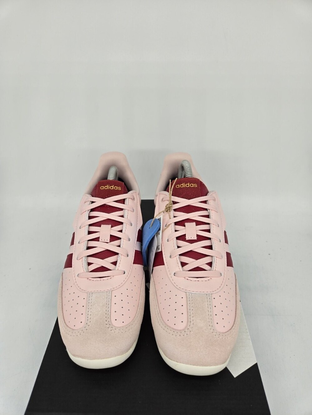 adidas Women's Barreda Lo KI9262 Sandy Pink Victory Red Shoes Size 6.5 - Picture 2 of 8